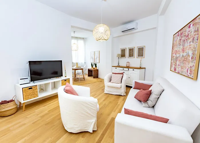 Noh Spacious Modern Home For 8 With 3 Bdr 2 Bathrooms